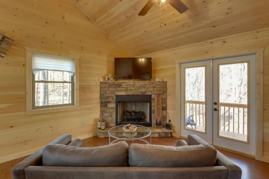 New Serene, Fun & Comfy Cabin- Covered Deck, Grill, Arcade Murphy Exterior foto