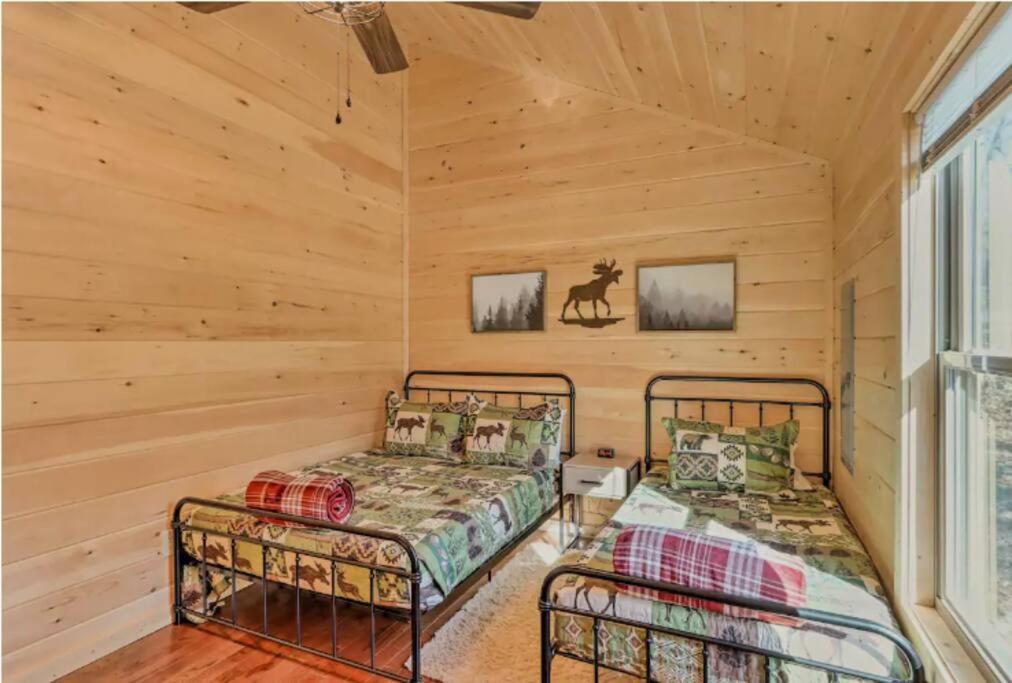 New Serene, Fun & Comfy Cabin- Covered Deck, Grill, Arcade Murphy Exterior foto